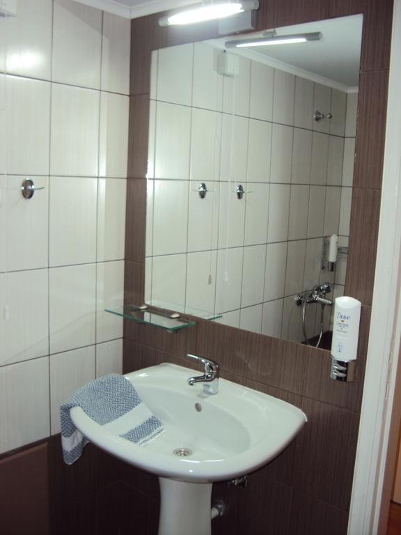 Aitheron Hotel Air Park Zervi Exteriör bild