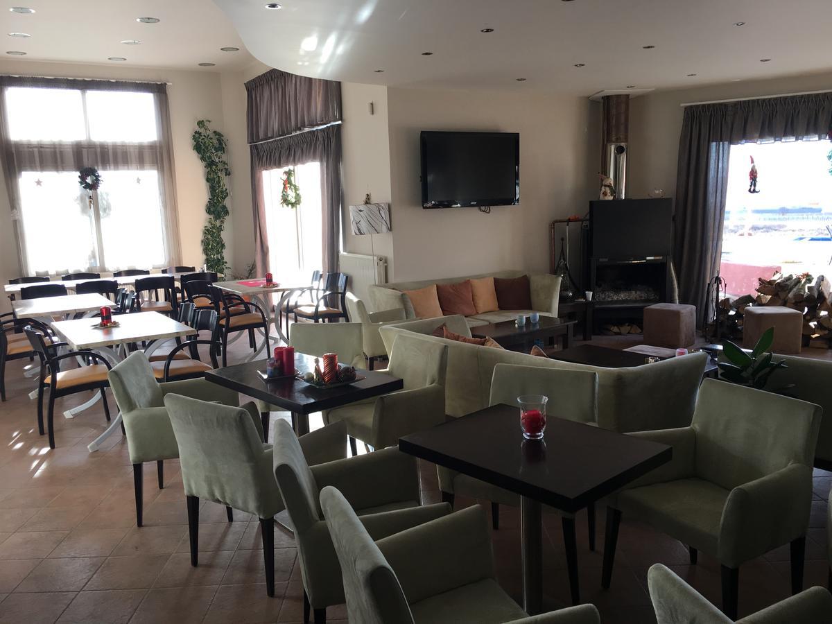 Aitheron Hotel Air Park Zervi Exteriör bild