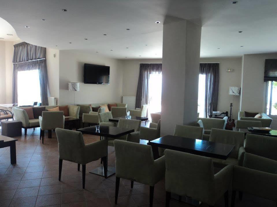 Aitheron Hotel Air Park Zervi Exteriör bild